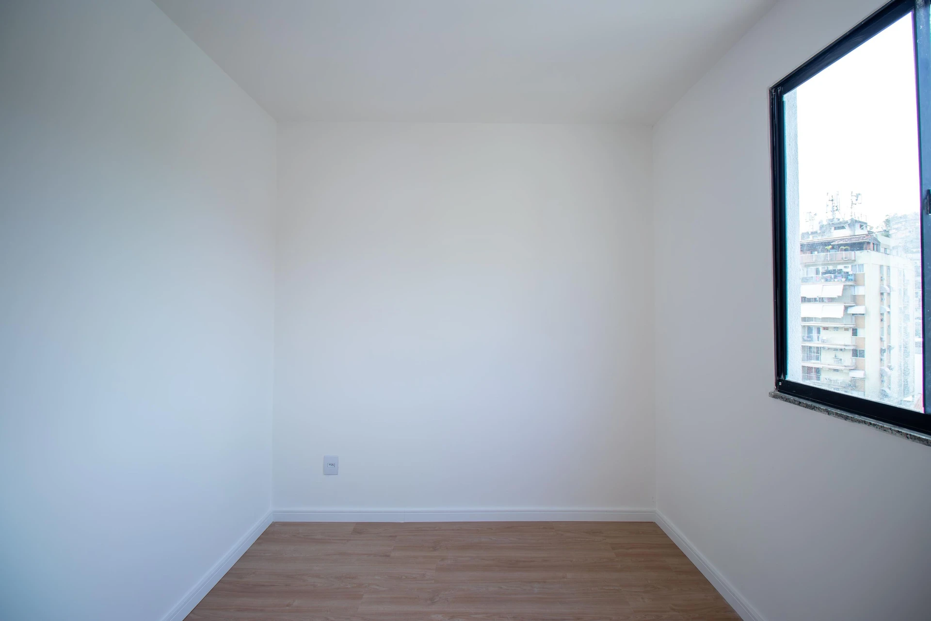 Rental apartment with 2 bedrooms, balcony and private garden — photo 6