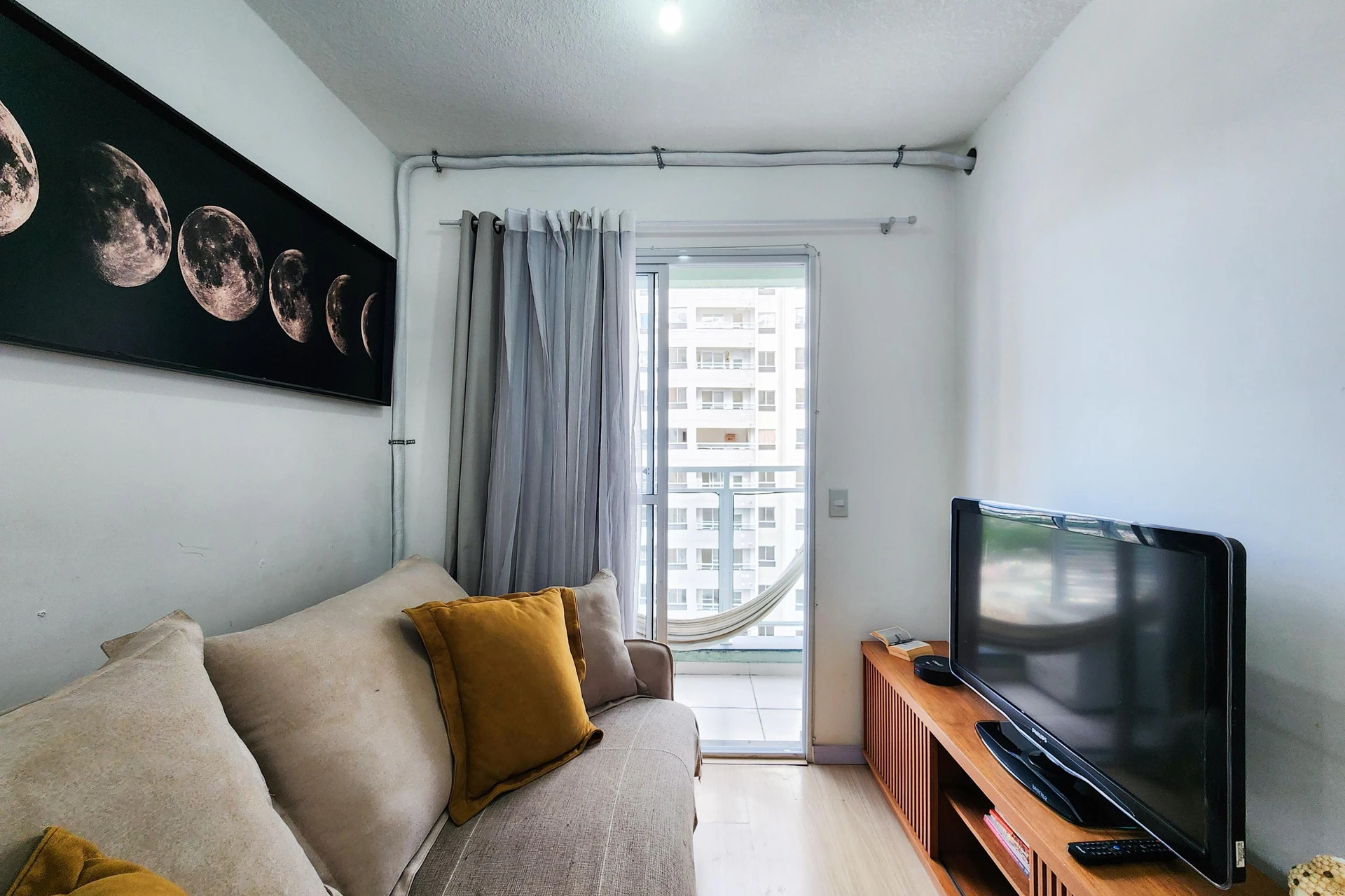 Apartamento mobiliado com cozinha integrada e varanda — photo 14