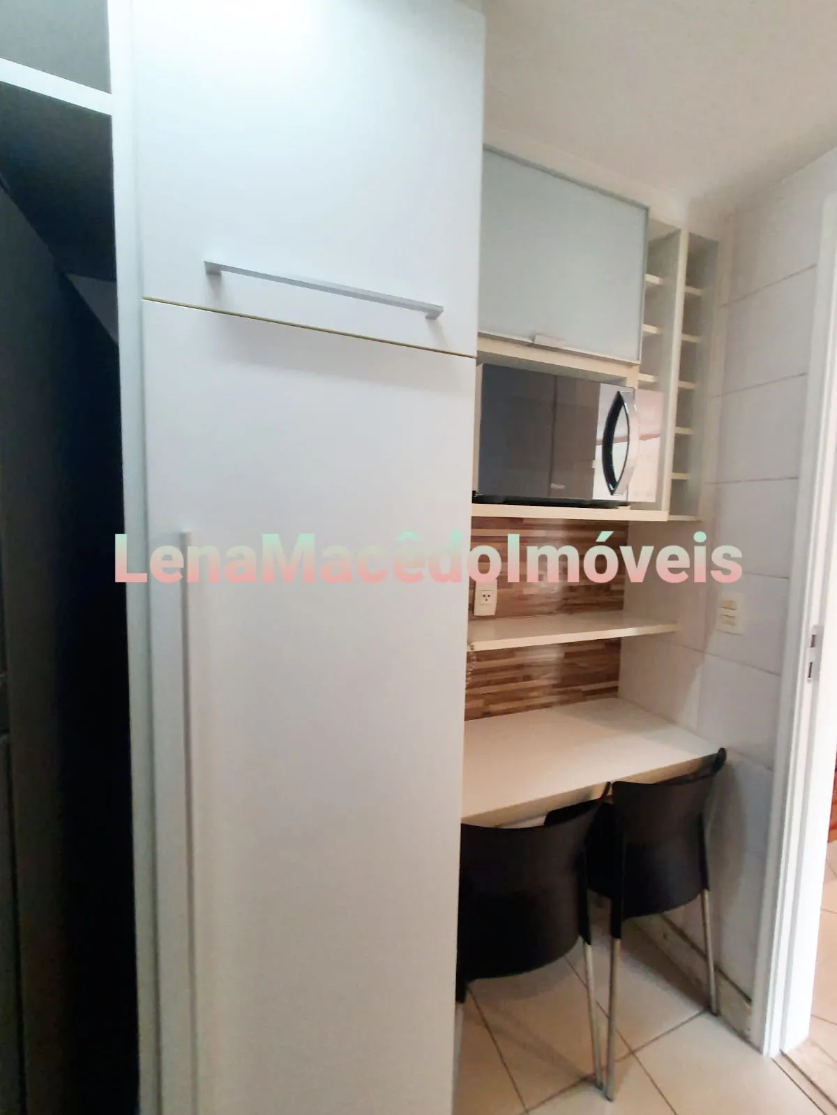 2-bedroom apartment with 2 bathrooms and a balcony — photo 35