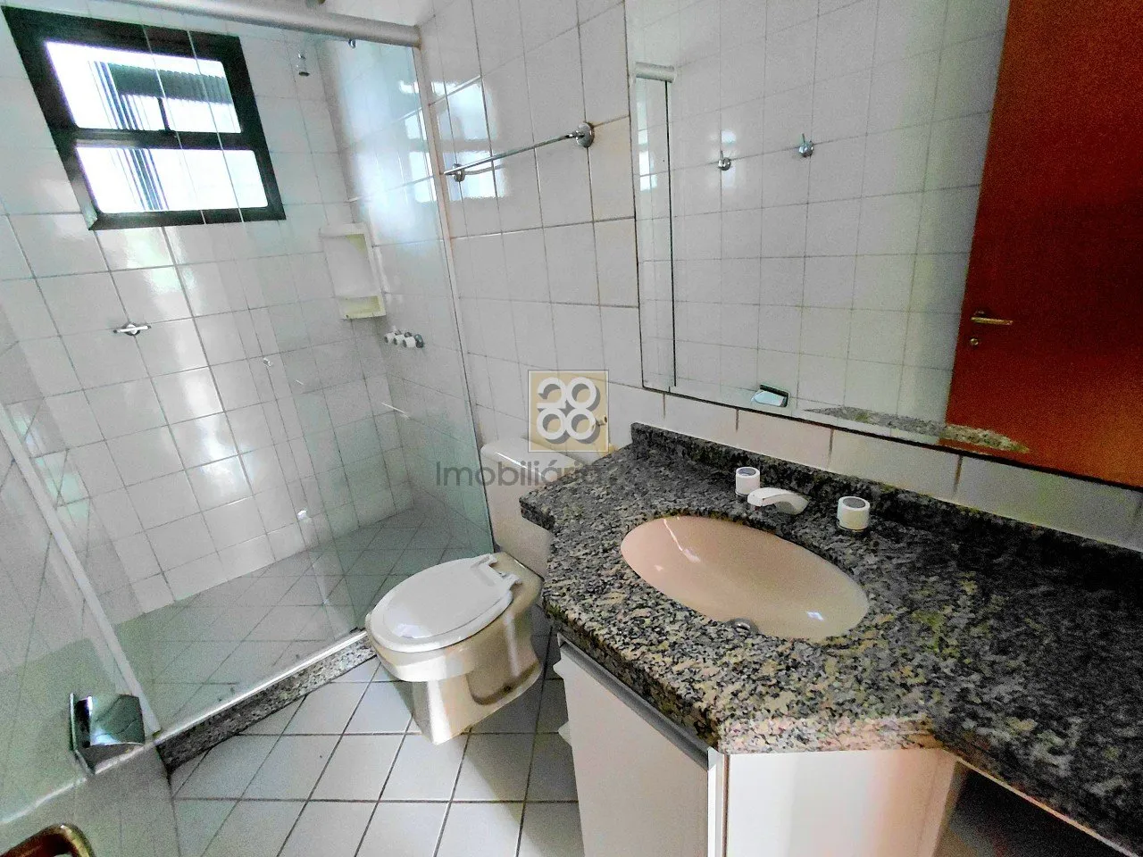 Квартира з 3 спальнями, 1 окрема ванна, 148 м² — photo 14