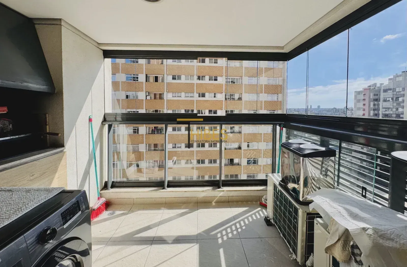 Apartamento de 1 dormitório com cozinha integrada e varanda — photo 9