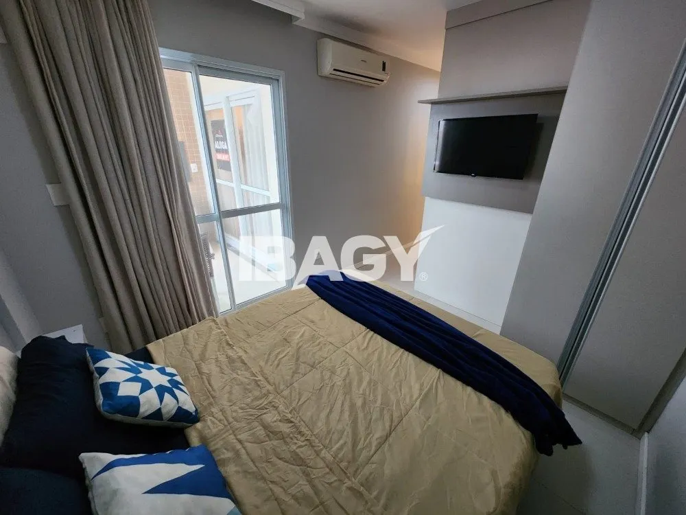 1-bedroom apartment with an open-plan kitchen — photo 13