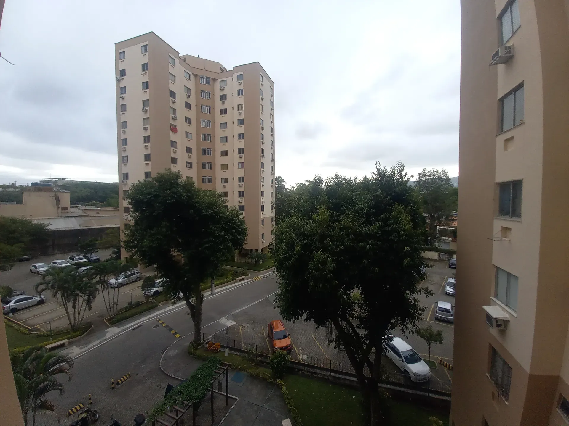 Apartment on the 3rd floor with wood or laminate floors — photo 8