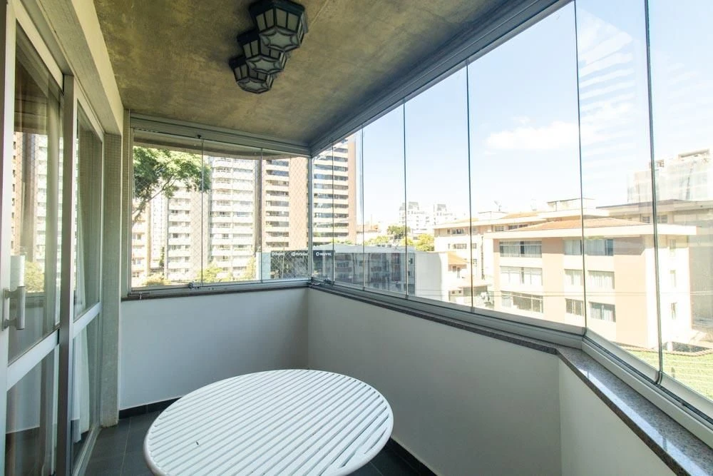 Jacuzzi in a 4-bedroom apartment, 292 m²