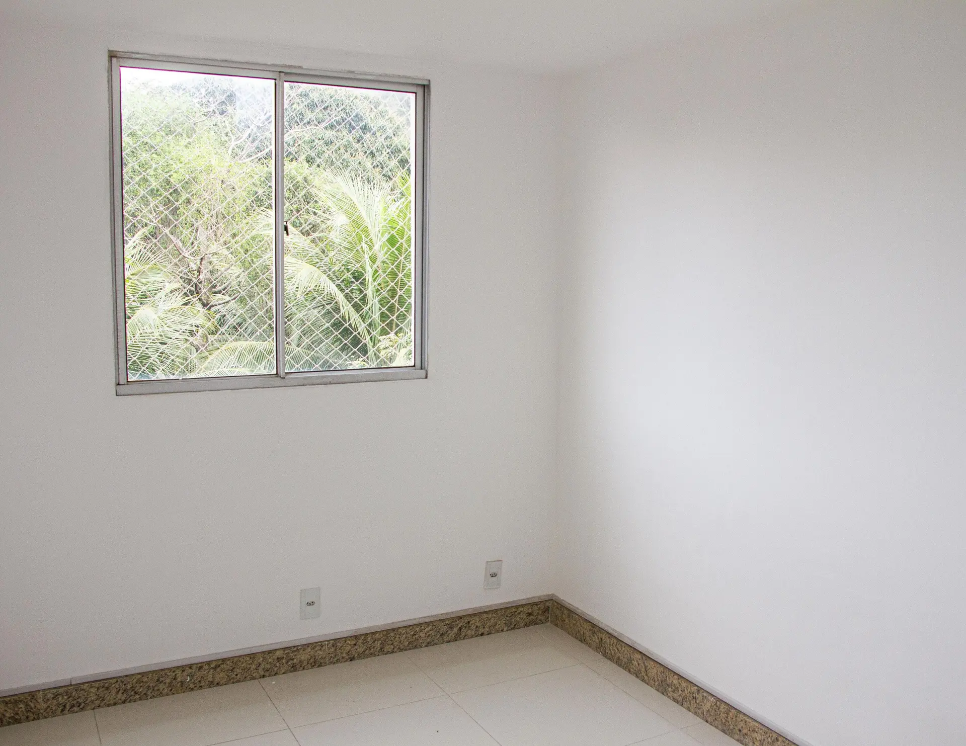 2-bedroom apartment with an open-plan kitchen — photo 11