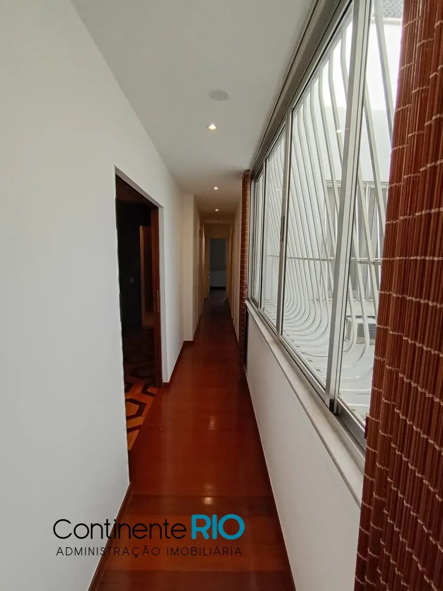Ванна та 4 спальні: квартира 200 м² — photo 20