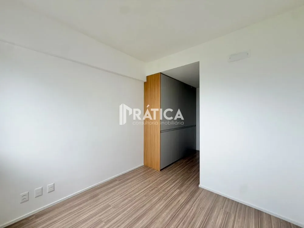 4-bedroom apartment in a building with an indoor pool — photo 38