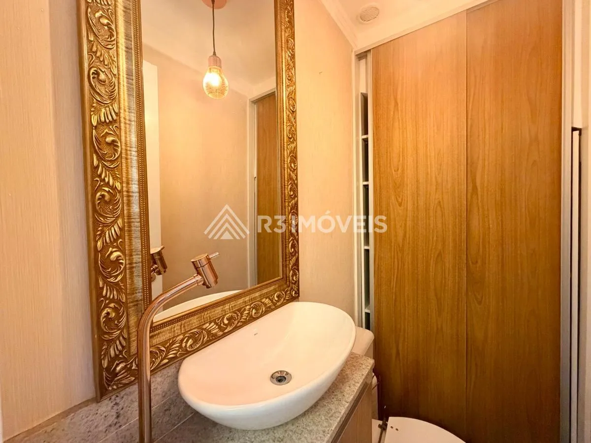 Floor-to-ceiling windows in a 3-bedroom apartment, 160 m²