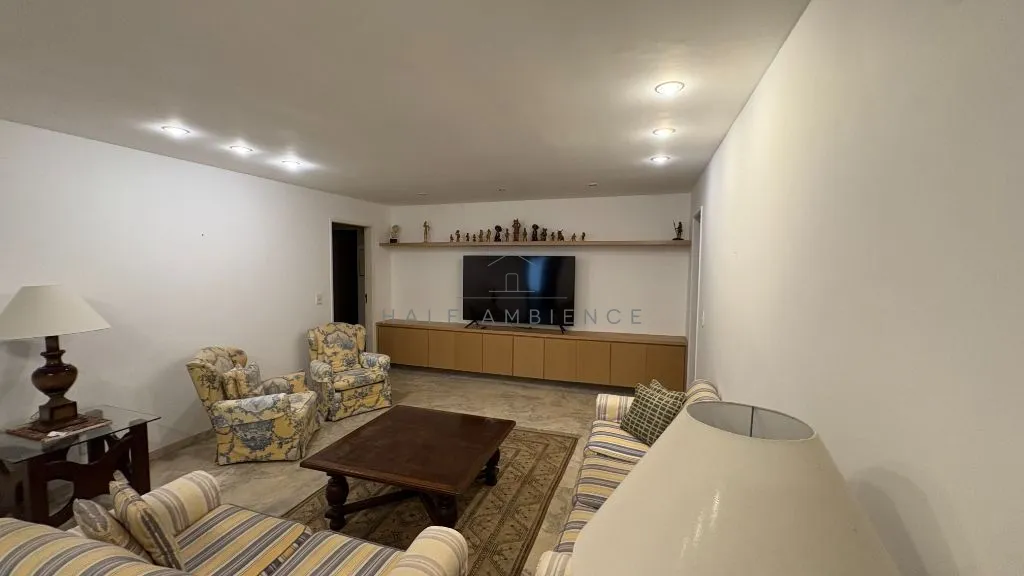 4-bedroom apartment with 4 bathrooms and 350 m² — photo 7