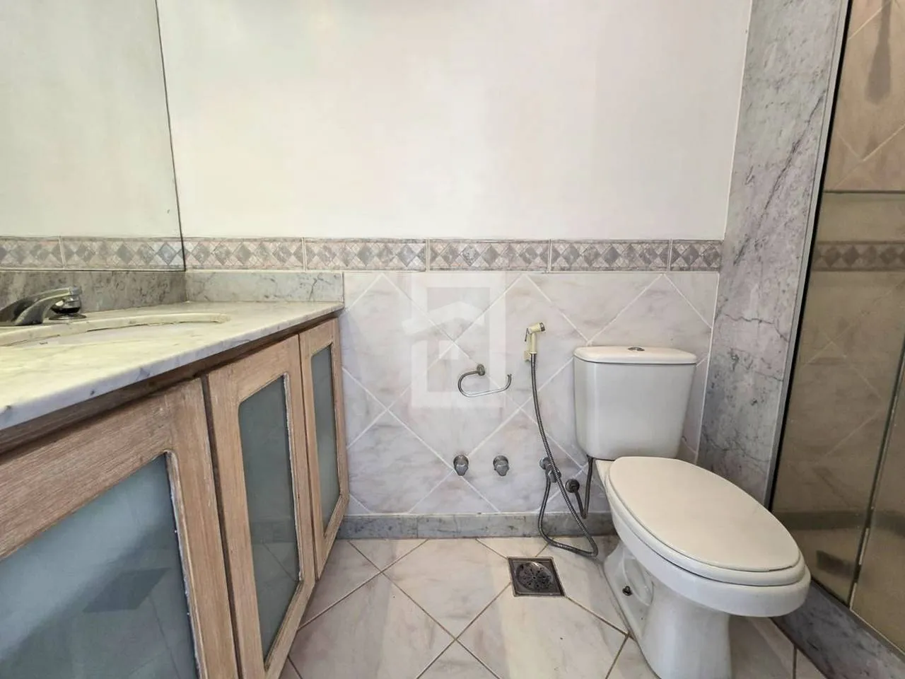 Triplex house with 4 bedrooms and 2 en-suites — photo 13