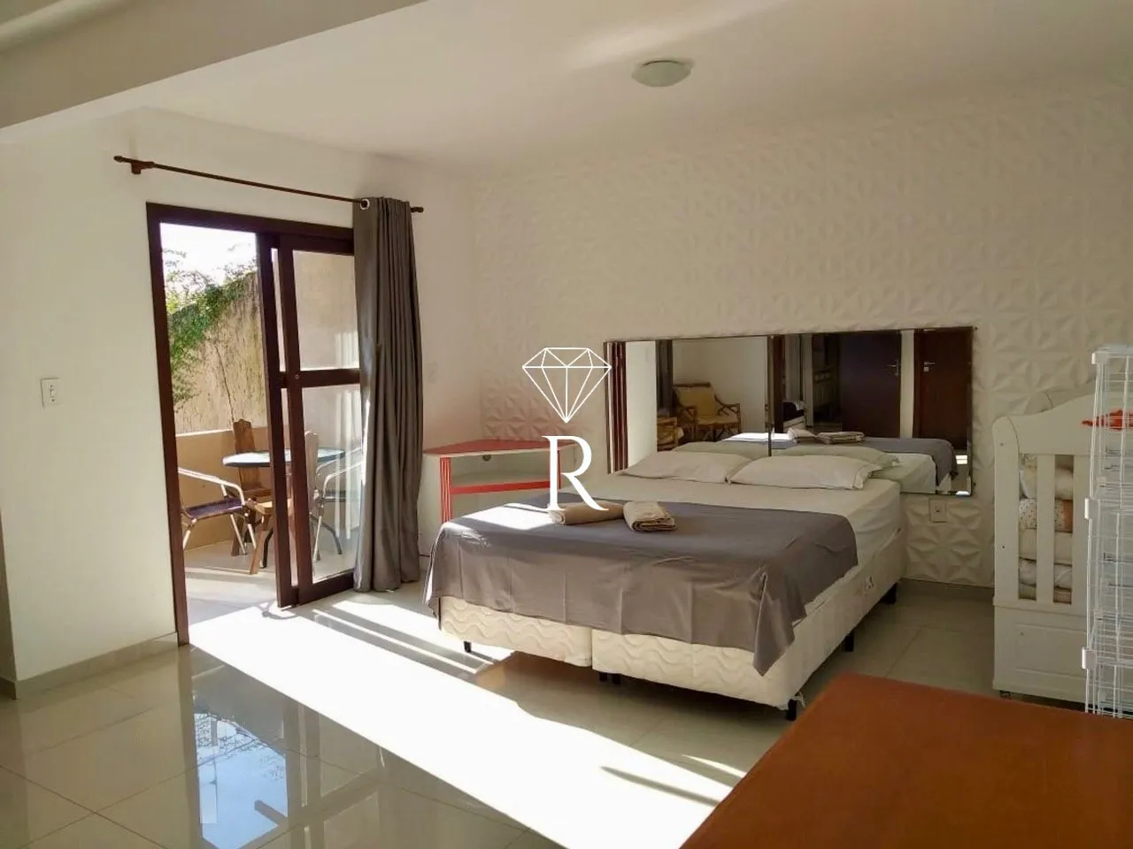 Casa de 6 dormitorios con balcón y parrilla — photo 29