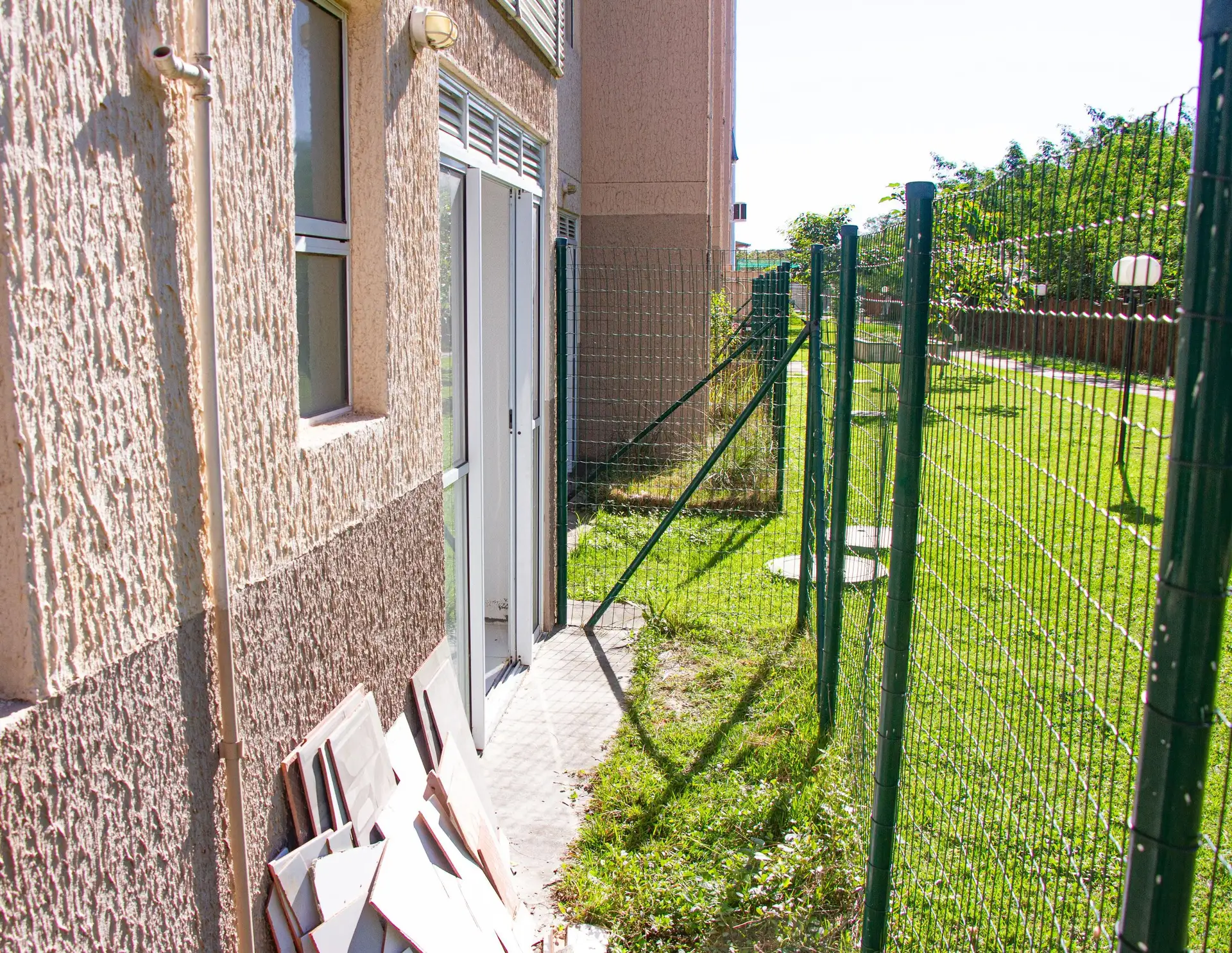 2-bedroom apartment with balcony and private garden — photo 13
