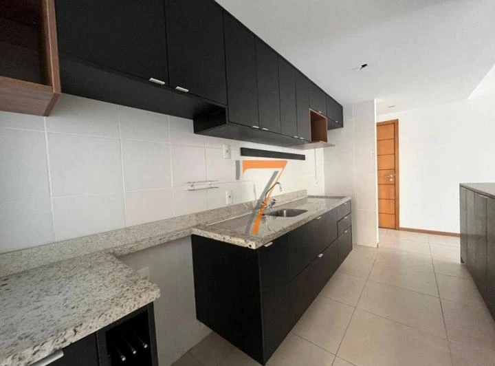 Rental apartment 337 m² with 3 bedrooms and 1 en-suite — photo 5