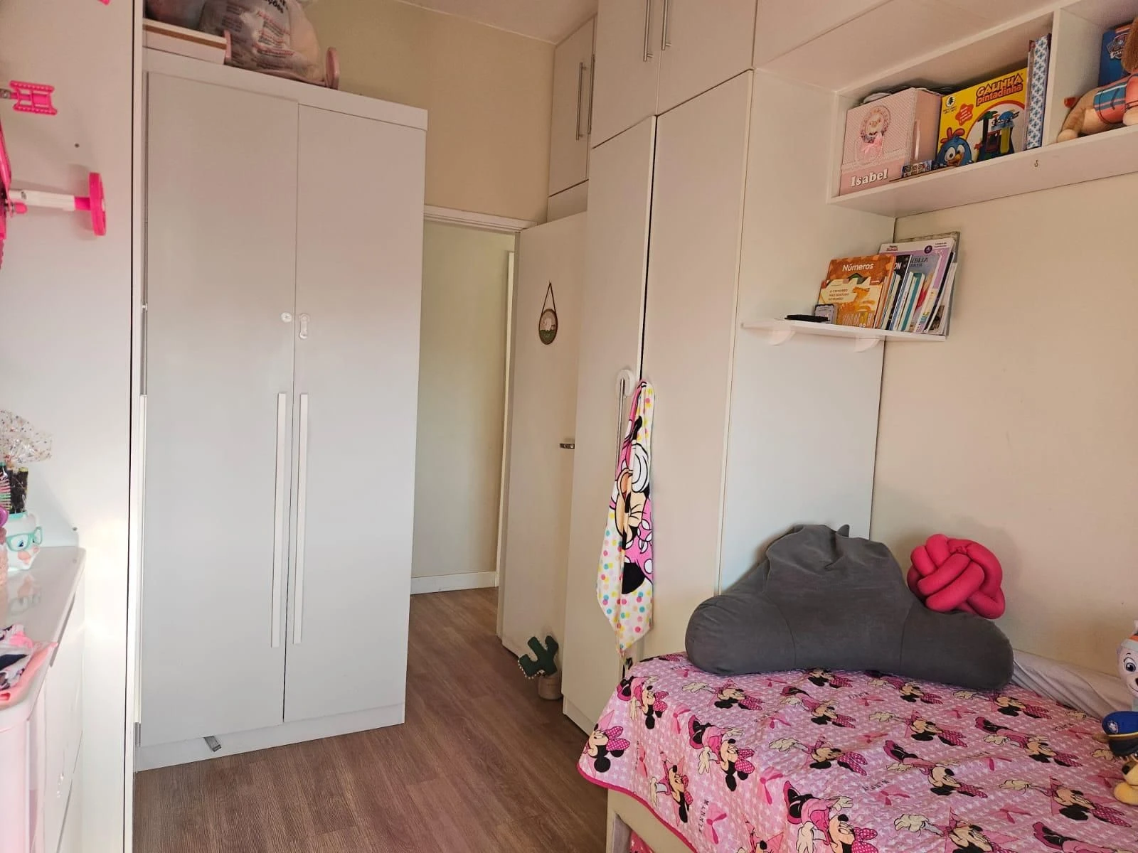 70 m² apartment with a walk-in closet and a home office — photo 6