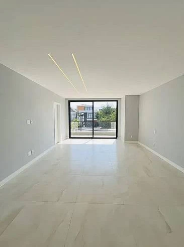 Condominium house 420 m² with 5 en-suite rooms and 3 spaces