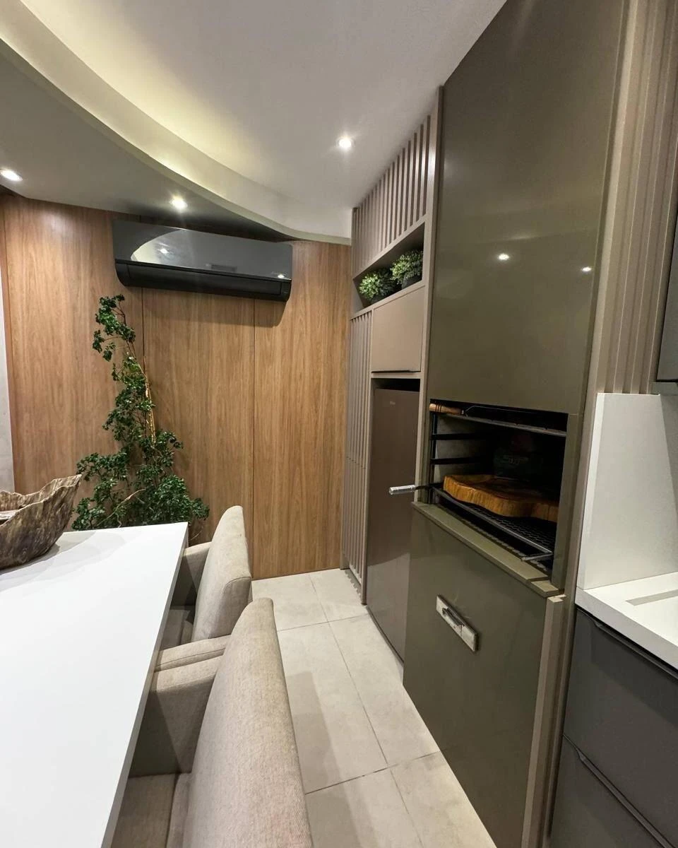 Apartamento mobiliado, 318 m², com janelas do piso ao teto — photo 9