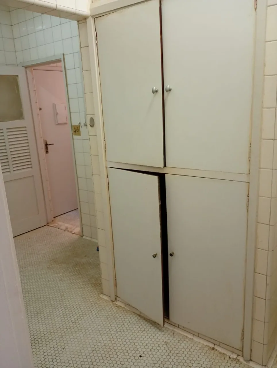 Unfurnished 2-bedroom apartment with 2 bathrooms — photo 16