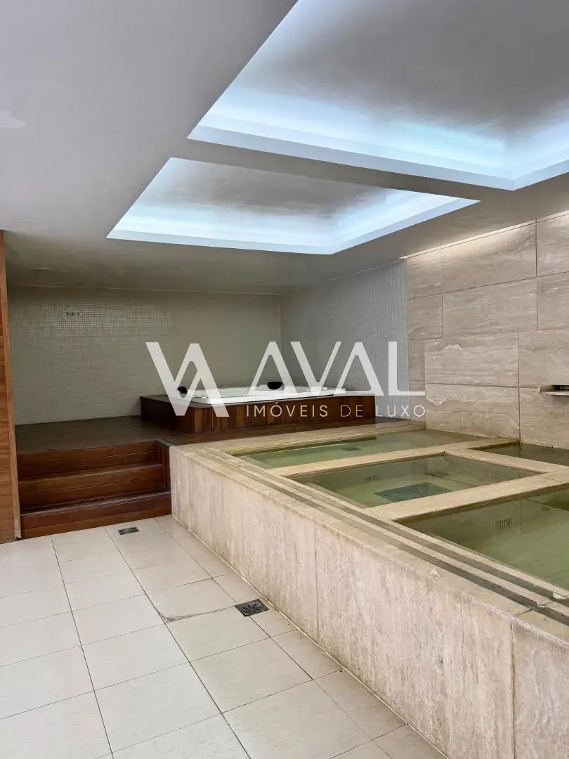 300 m² apartment with 4 suites and 3 parking spaces — photo 39