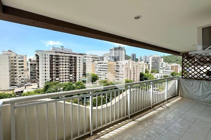 Apartamento, 89 m², com vista para a água