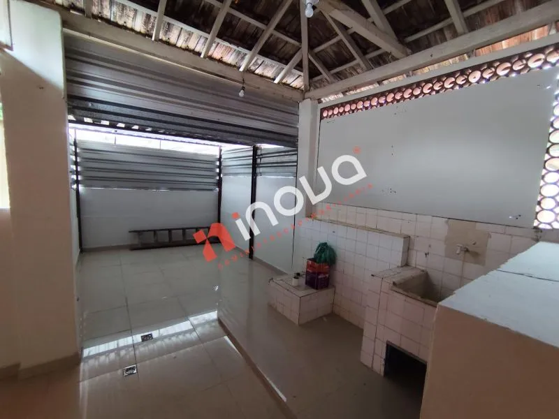 Casa sem mobília com 3 quartos e 1 banheiro — photo 2