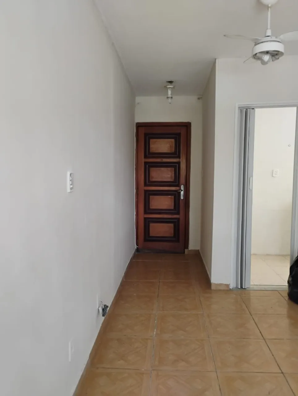 2-bedroom apartment in a building with a gym — photo 11