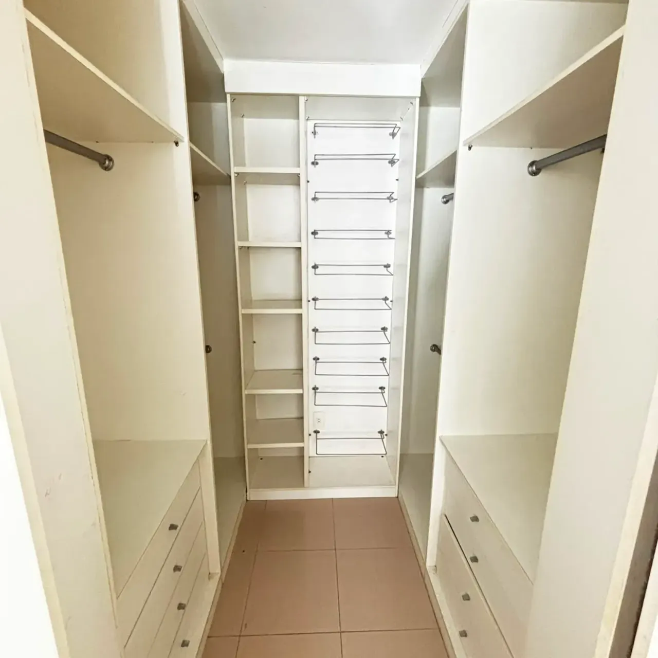 3-bedroom apartment with 3 bathrooms, 135 m² and parking — photo 2