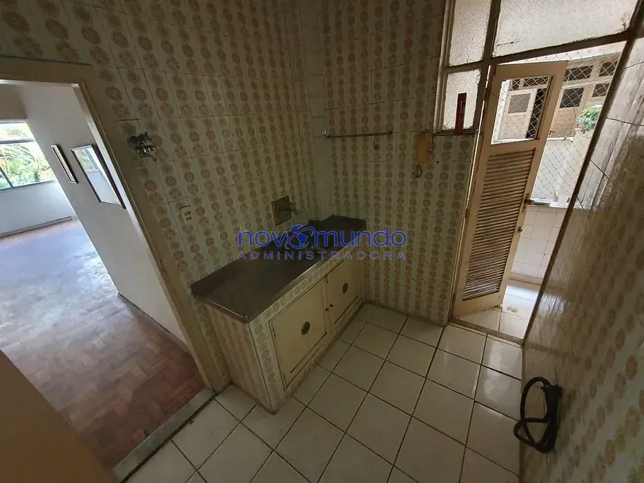 Apartamento de 2 quartos com 1 vaga e cozinha fechada — photo 3
