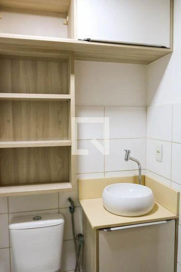 2-bedroom apartment in a building with a gym — photo 10
