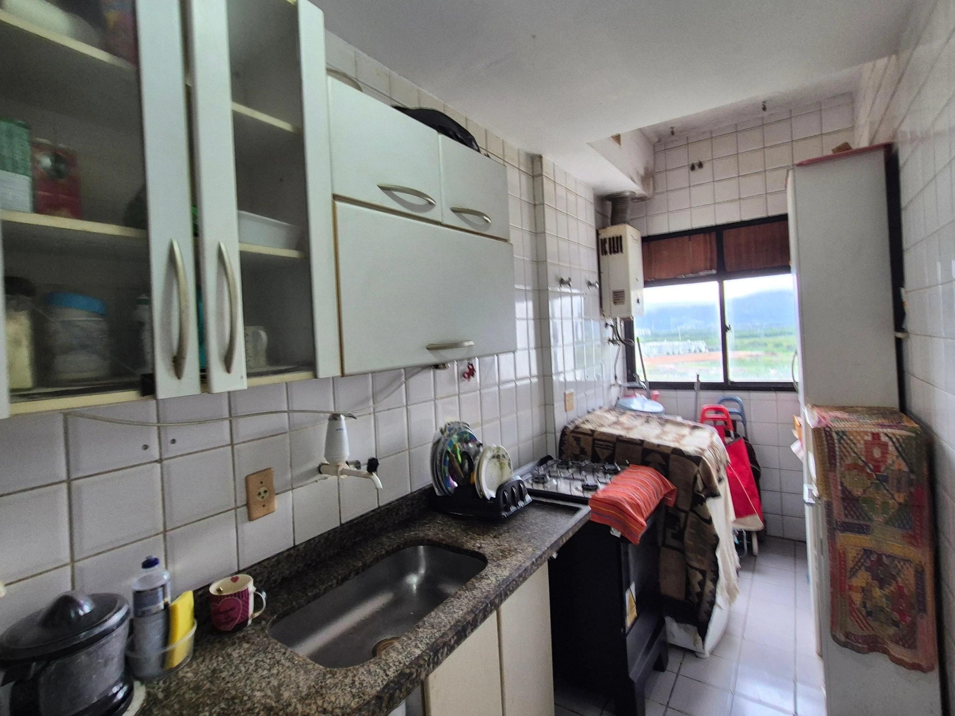 Furnished apartment with 3 bedrooms, 1 suite and balcony — photo 6