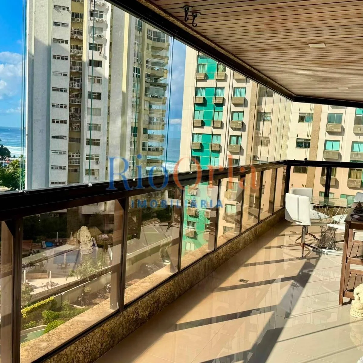 3-bedroom apartment with balcony and 160 m² — photo 15