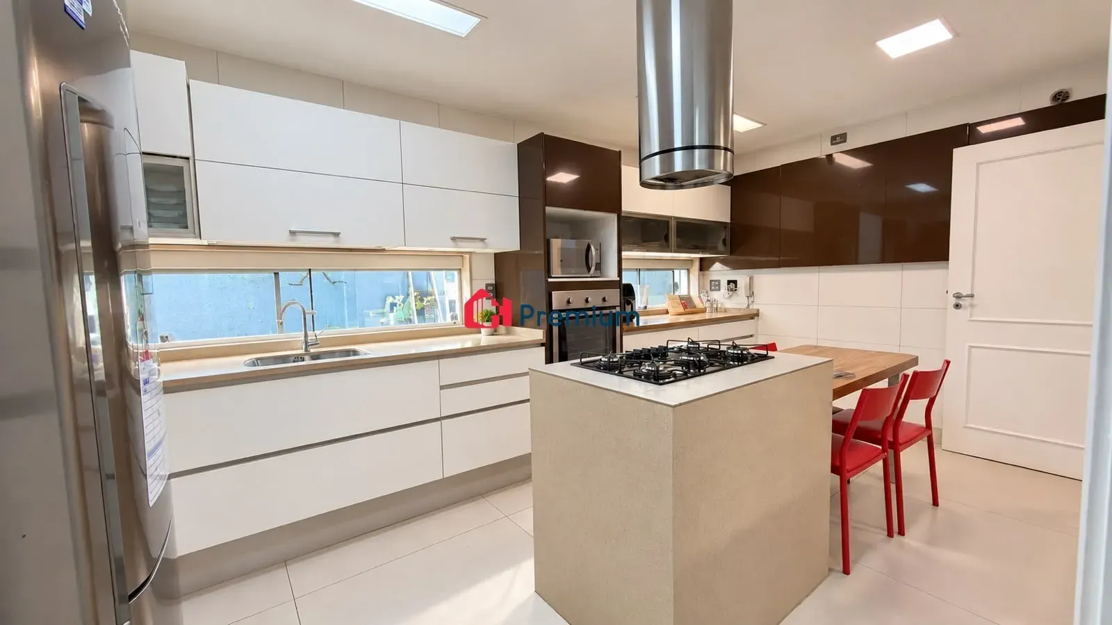Washing machine in a 5-bedroom house, 350 m² — photo 8
