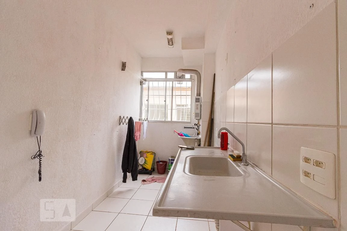 Apartamento sem mobília com cozinha fechada e 2 quartos — photo 37