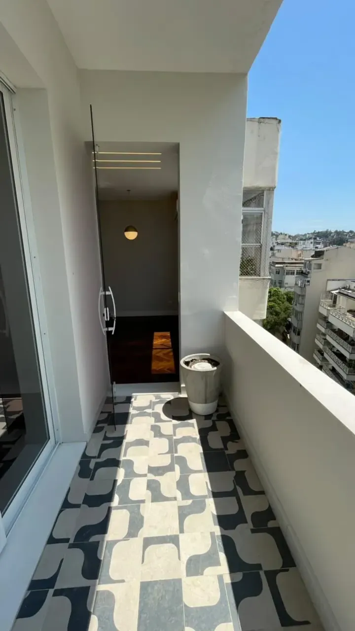 2-bedroom apartment with a walk-in closet in Rio de Janeiro — photo 9