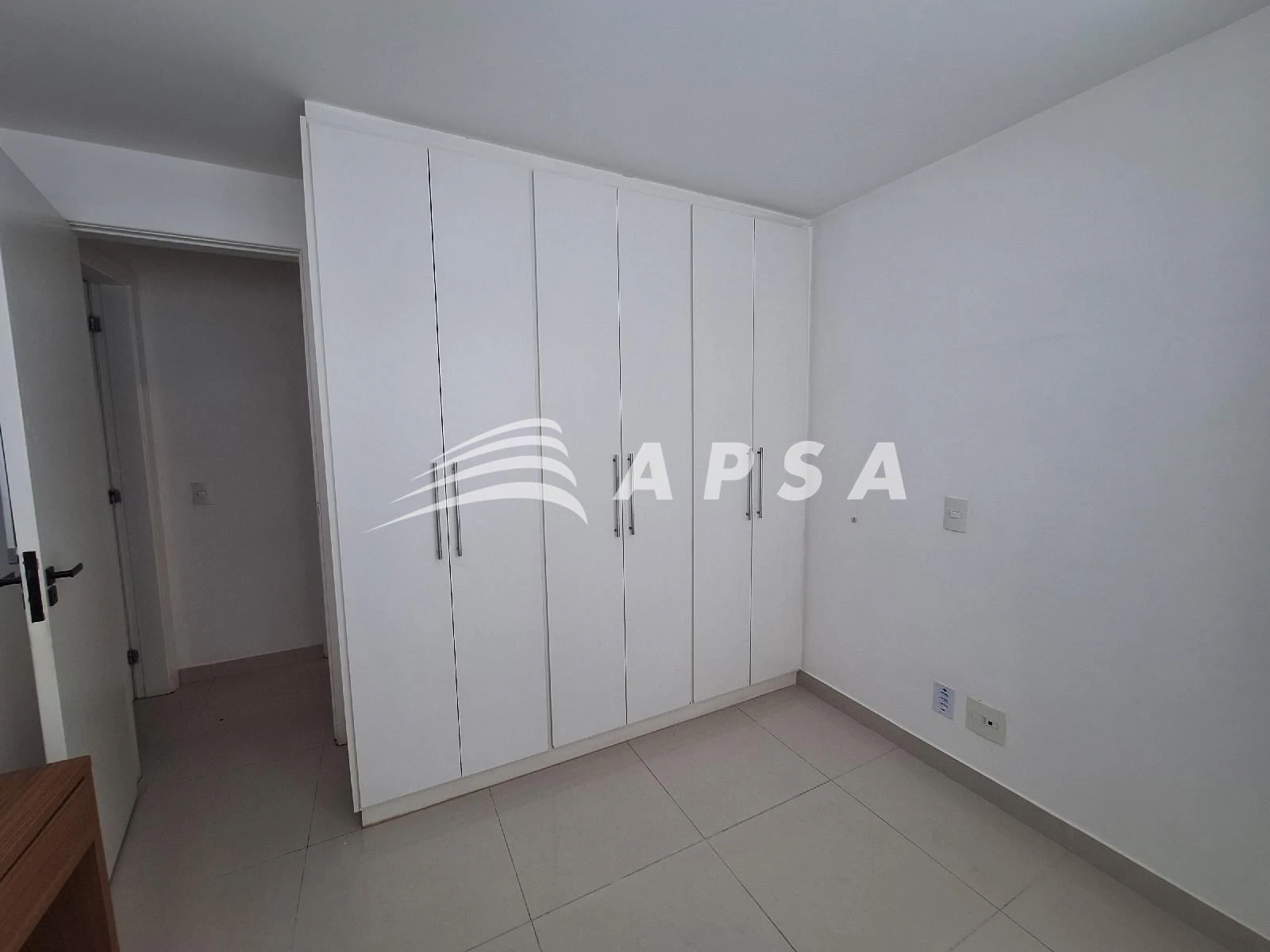 3-bedroom apartment with a home office — photo 3