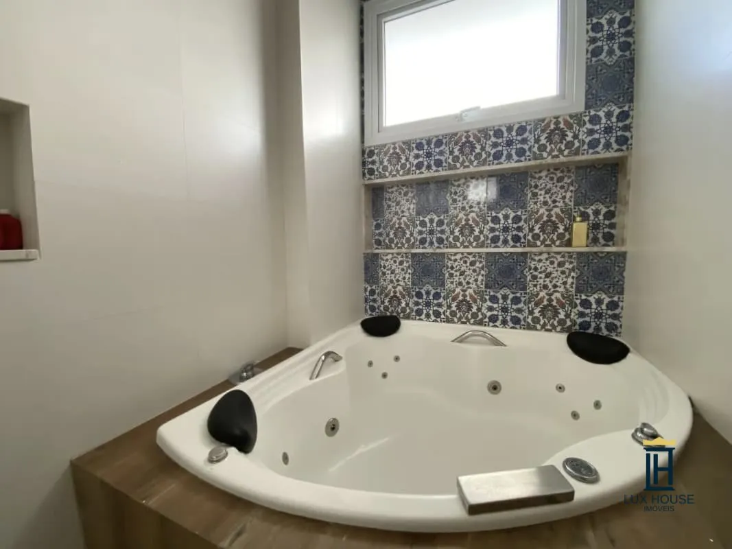 Квартира 215 м² с 3 спальнями и 2 парковками — photo 17