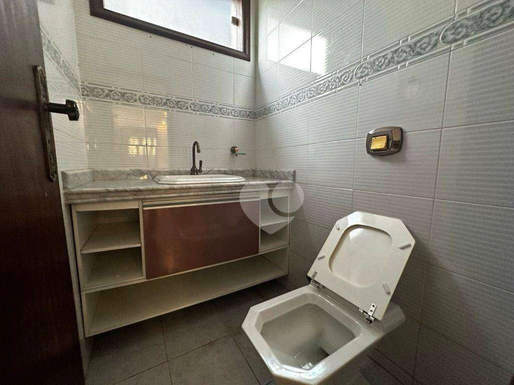 House with 3 bedrooms and 600 m², 4 parking spots — photo 28