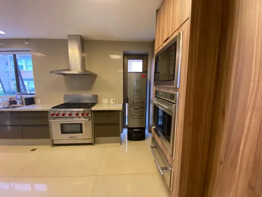 Apartamento sin muebles con 4 dormitorios y 5 baños — photo 51