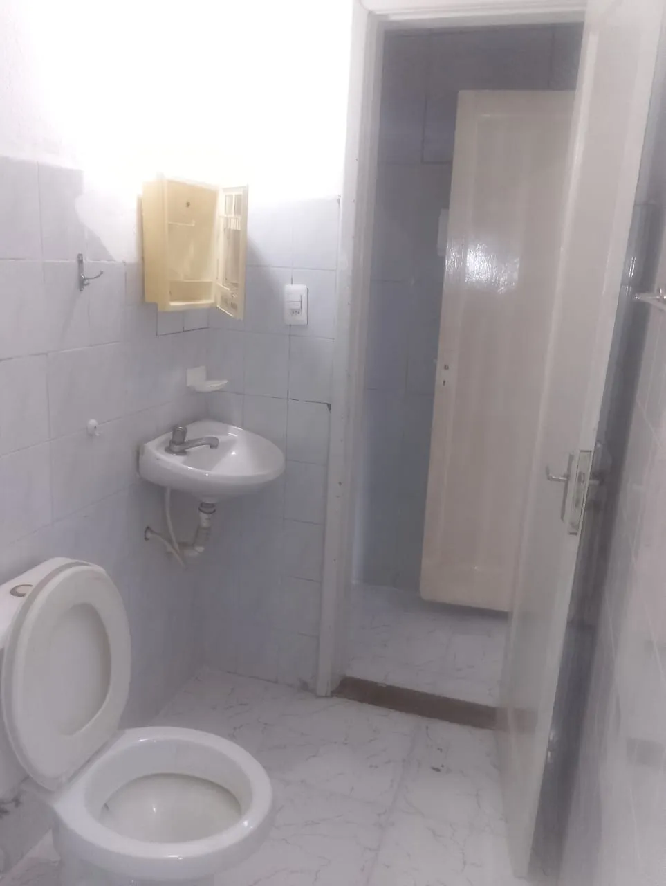Casa sem mobília com 2 quartos e cozinha separada — photo 7