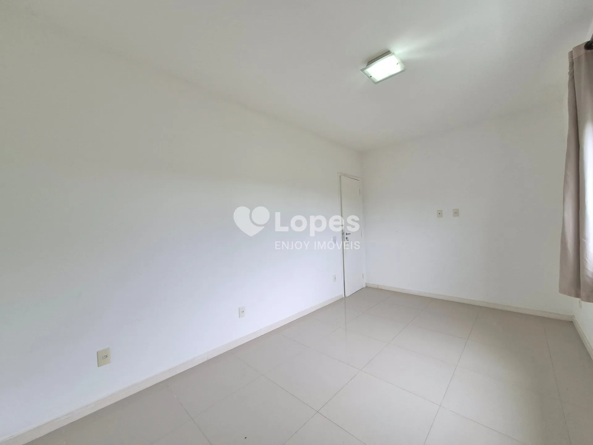 Будинок 247 м² з балконом із грилем та власним барбекю — photo 32