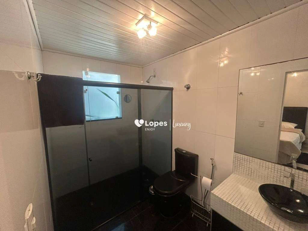 Furnished house with 4 bedrooms and 620 m² — photo 23