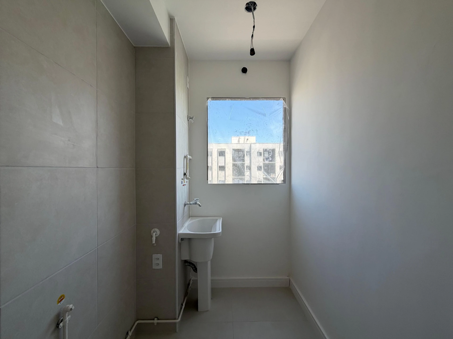 Apartamento sem mobília com 2 quartos e varanda — photo 28