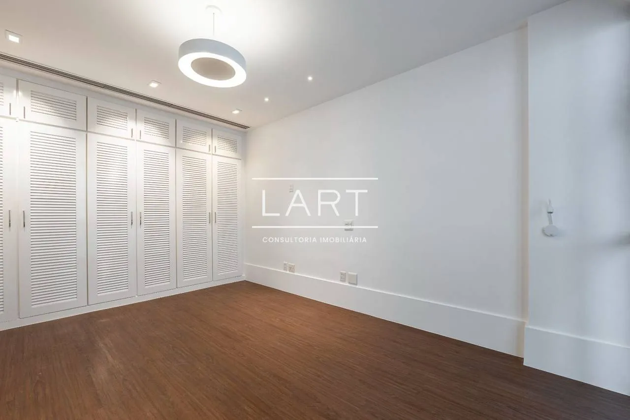 Apartamento de 3 dormitórios com home office e 310 m² — photo 18