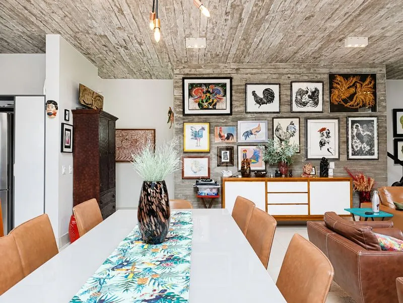 2-bedroom house with a glass-enclosed balcony — photo 24