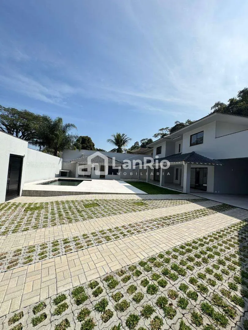 Casa com 4 quartos e 5 banheiros, 4 vagas e varanda — photo 23