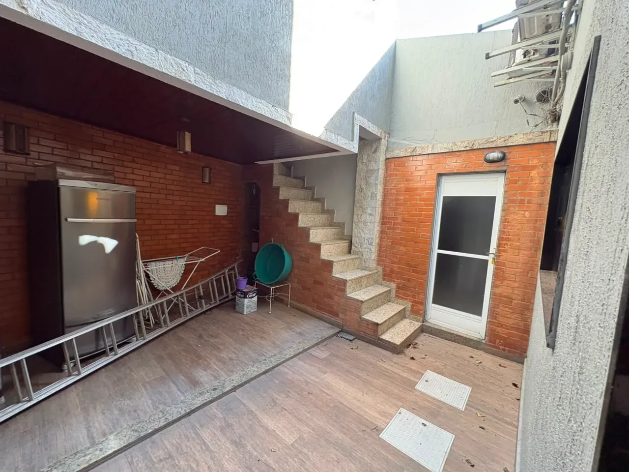 Furnished 266 m² house with 6 bedrooms and balcony grill — photo 44