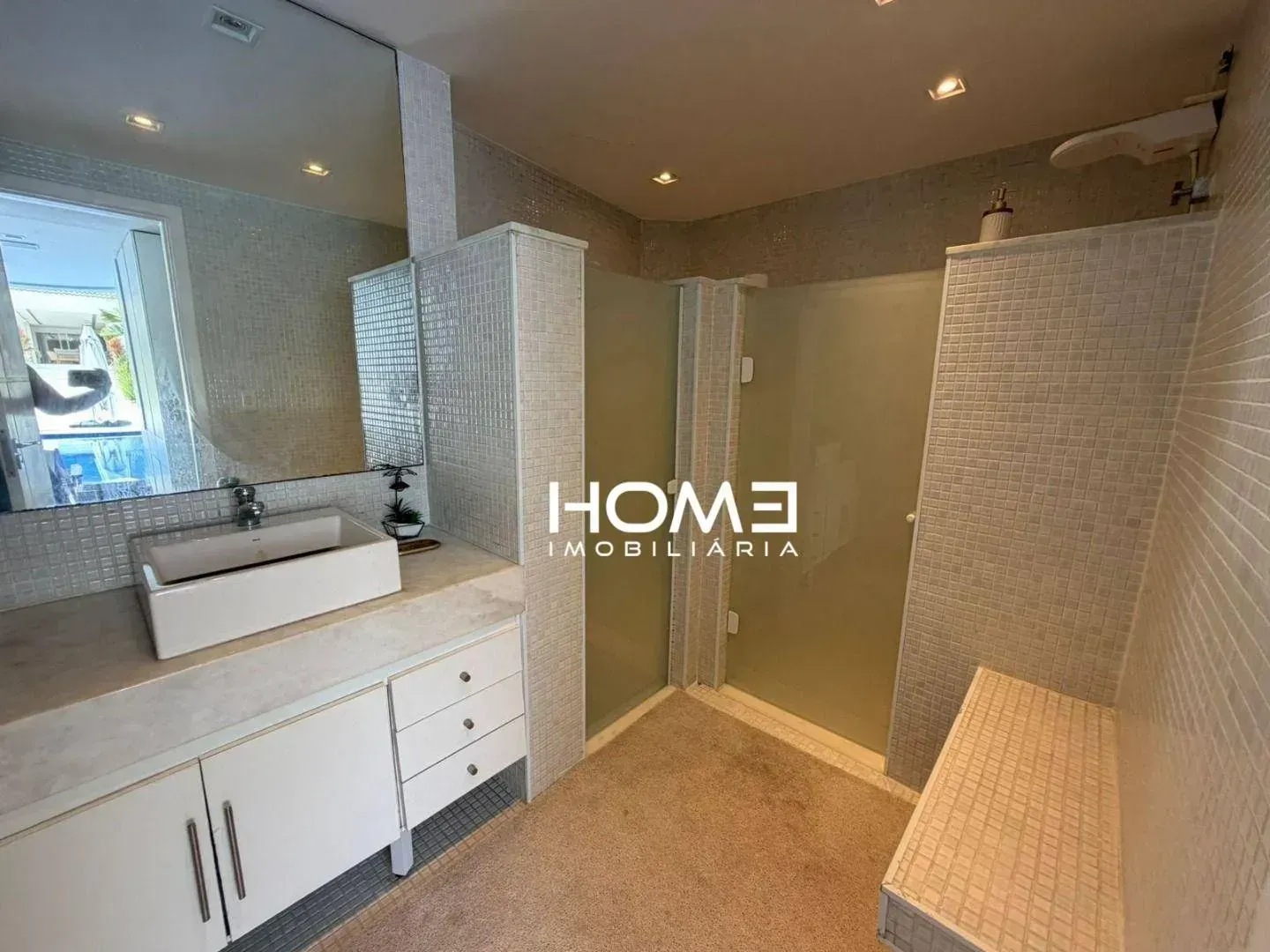 Furnished house with 6 en-suite bedrooms and barbecue — photo 61