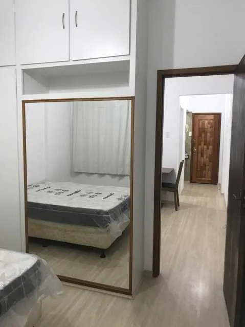 Wood or laminate floors in a one-bedroom apartment, 35 m² — photo 3