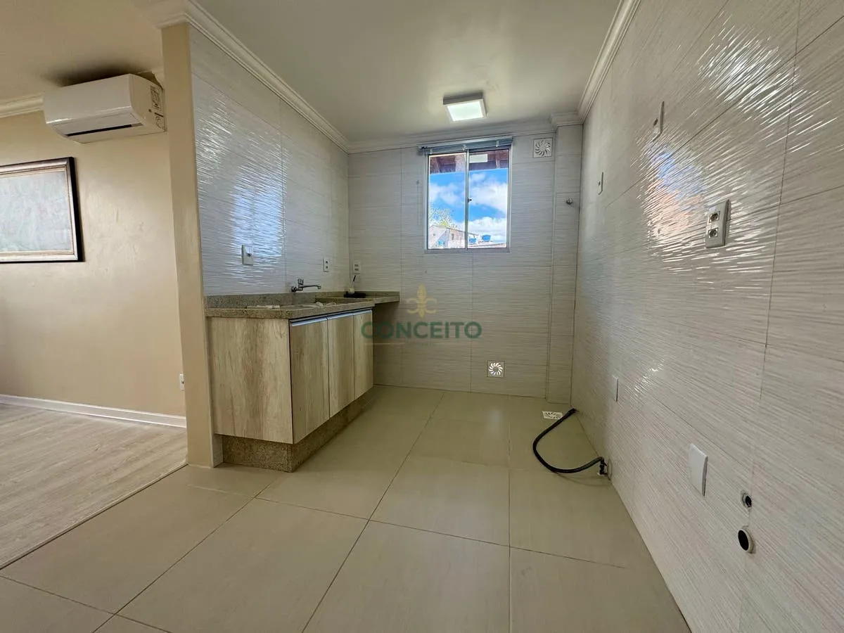 2-bedroom apartment in a building with a gym — photo 2