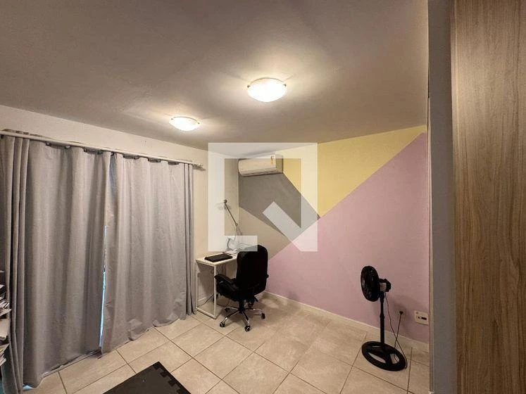 Furnished apartment, 132 m², with a glass-enclosed balcony — photo 32