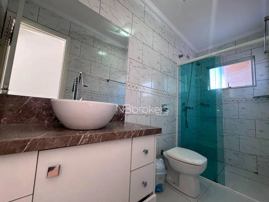 Furnished house, 180 m², with a bathtub — photo 53